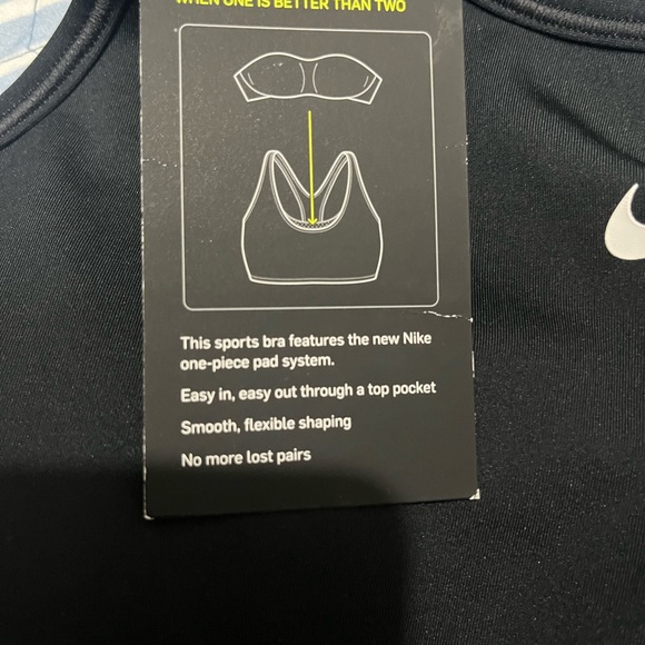 SOLD-Nike NWT Swoosh Sports Bra - Picture 4 of 4